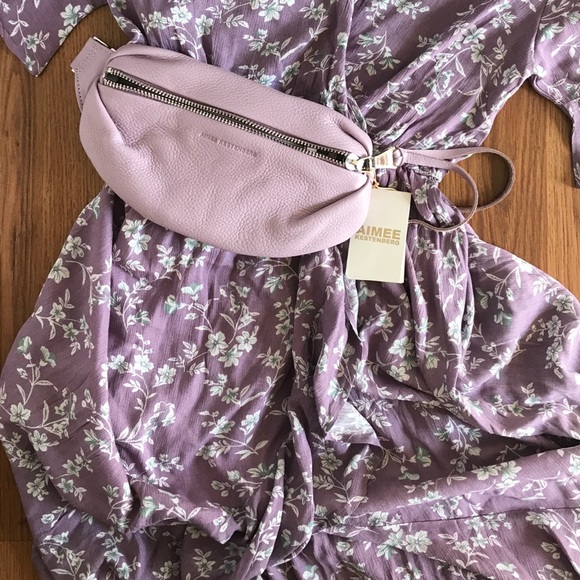 💕 Lavender Lilac floral wrap Dress - Picture 4 of 7